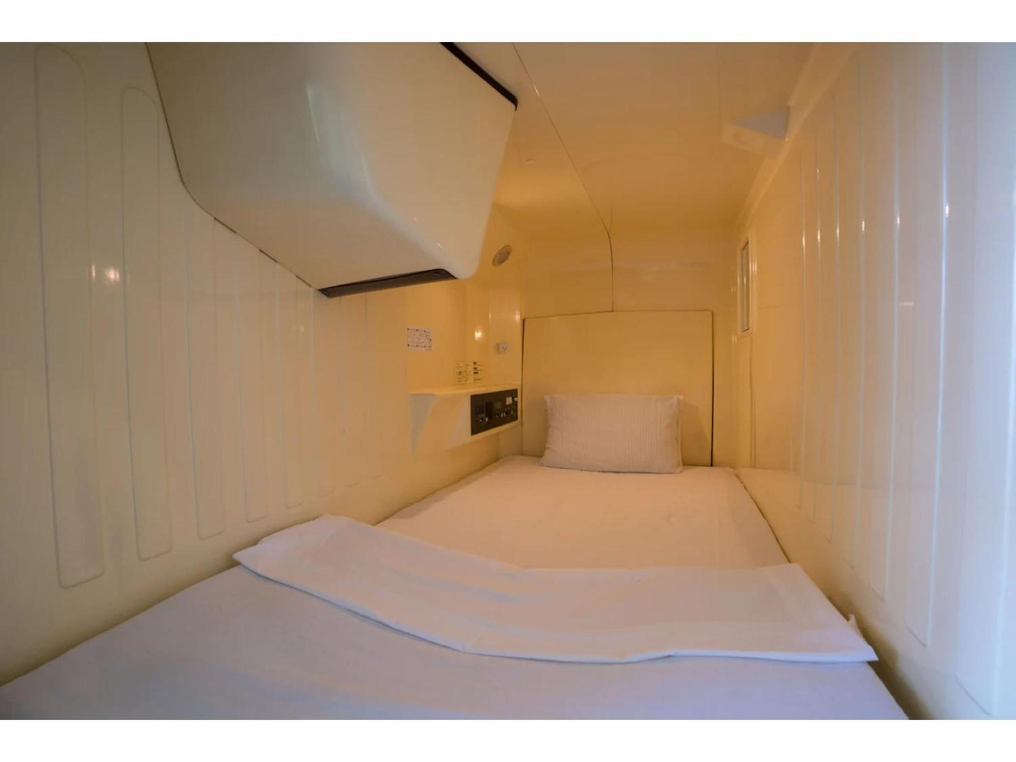 Male Only Capsule Inn Hamamatsucho - Vacation Stay 68799V Tokyo prefektur Exteriör bild
