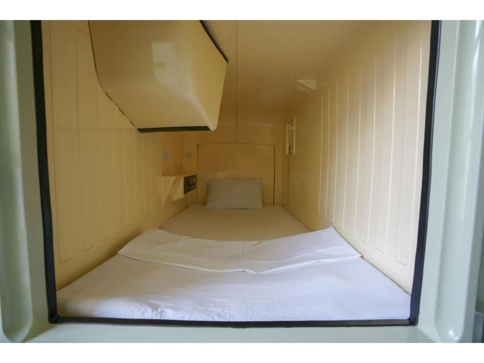 Male Only Capsule Inn Hamamatsucho - Vacation Stay 68799V Tokyo prefektur Exteriör bild