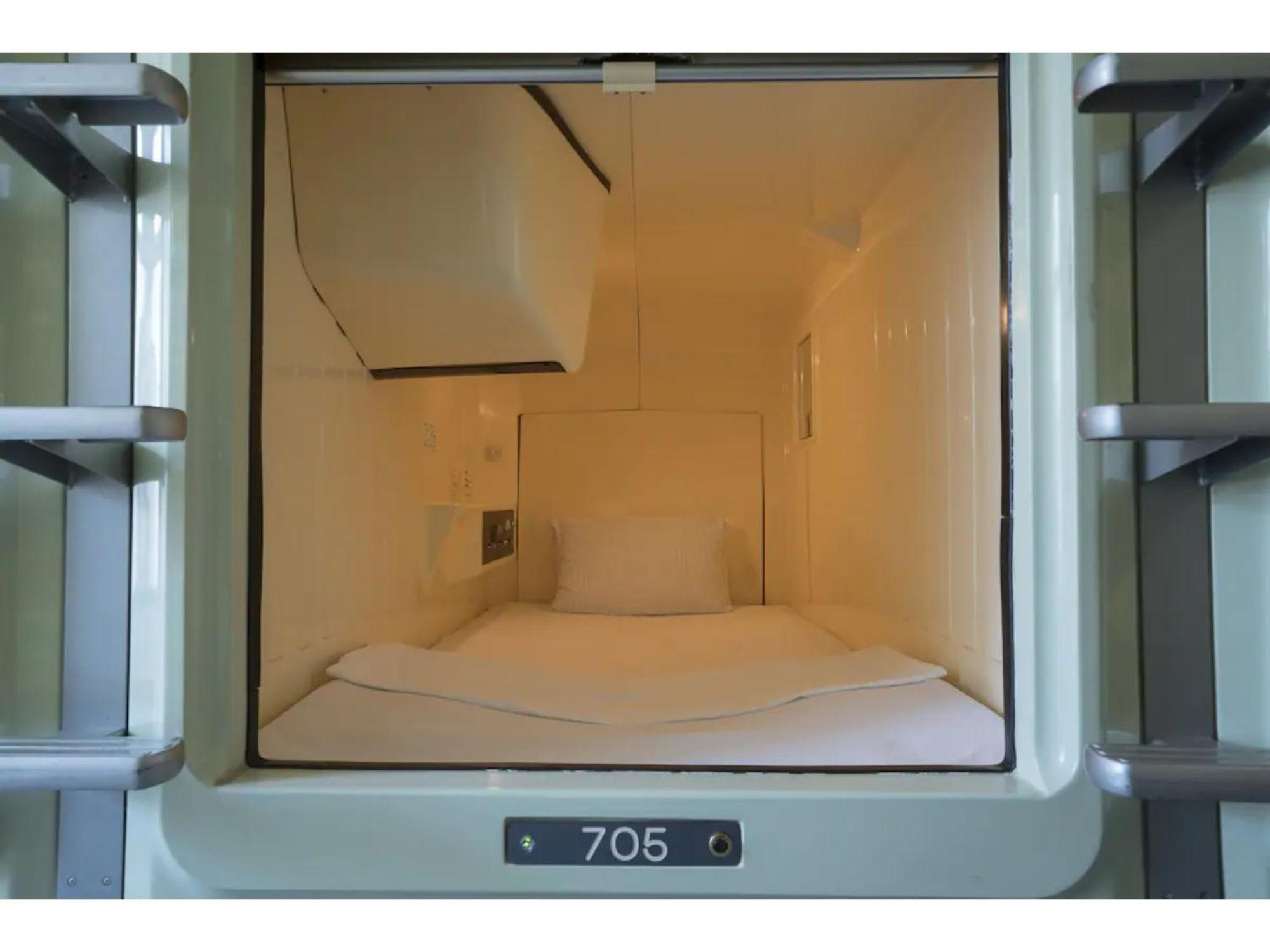 Male Only Capsule Inn Hamamatsucho - Vacation Stay 68799V Tokyo prefektur Exteriör bild